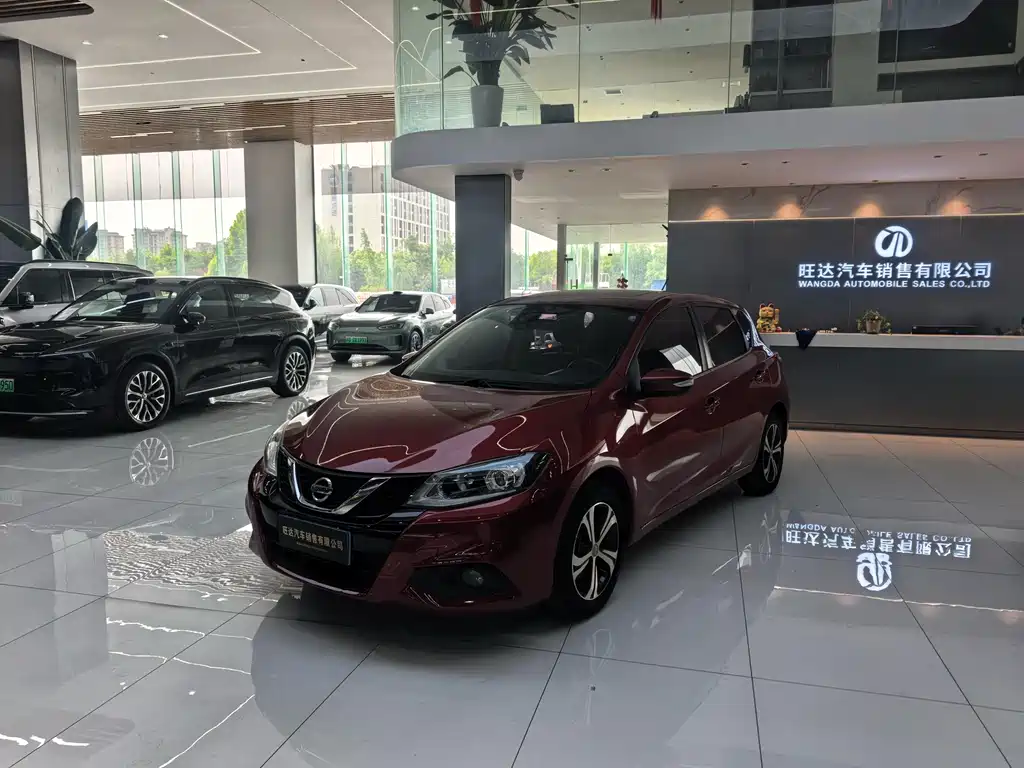 Nissan Tiida 2019 — фото 1