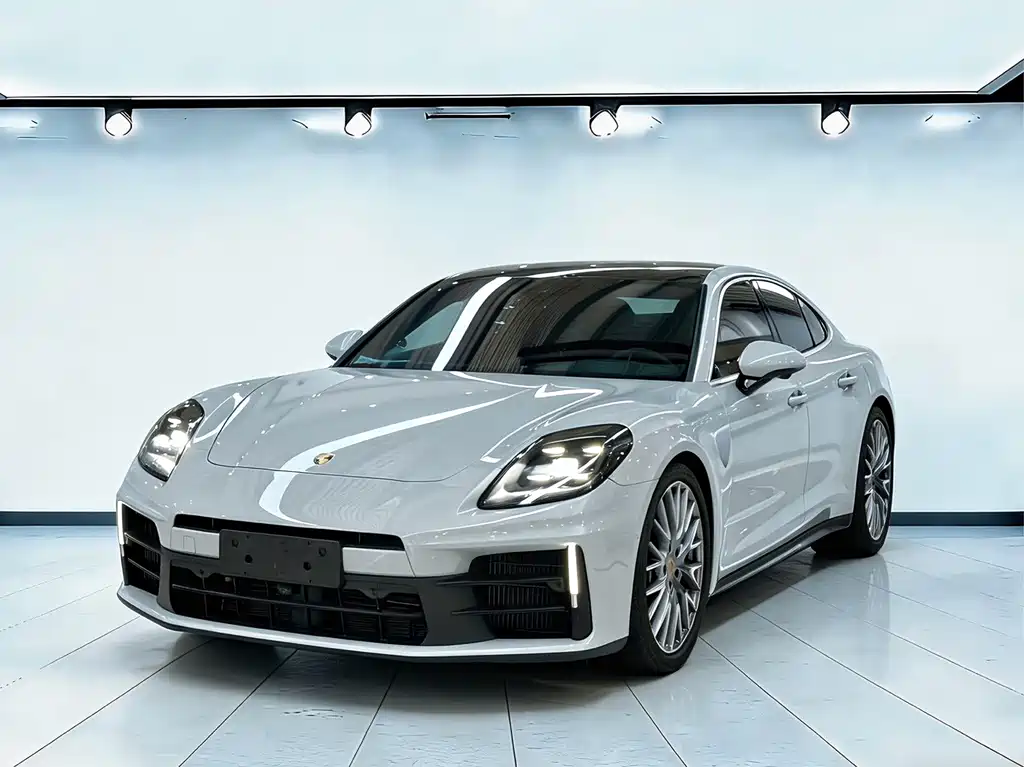 Porsche Panamera 2025 — фото 1