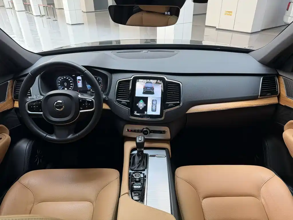 Volvo XC90 2017 — фото 7