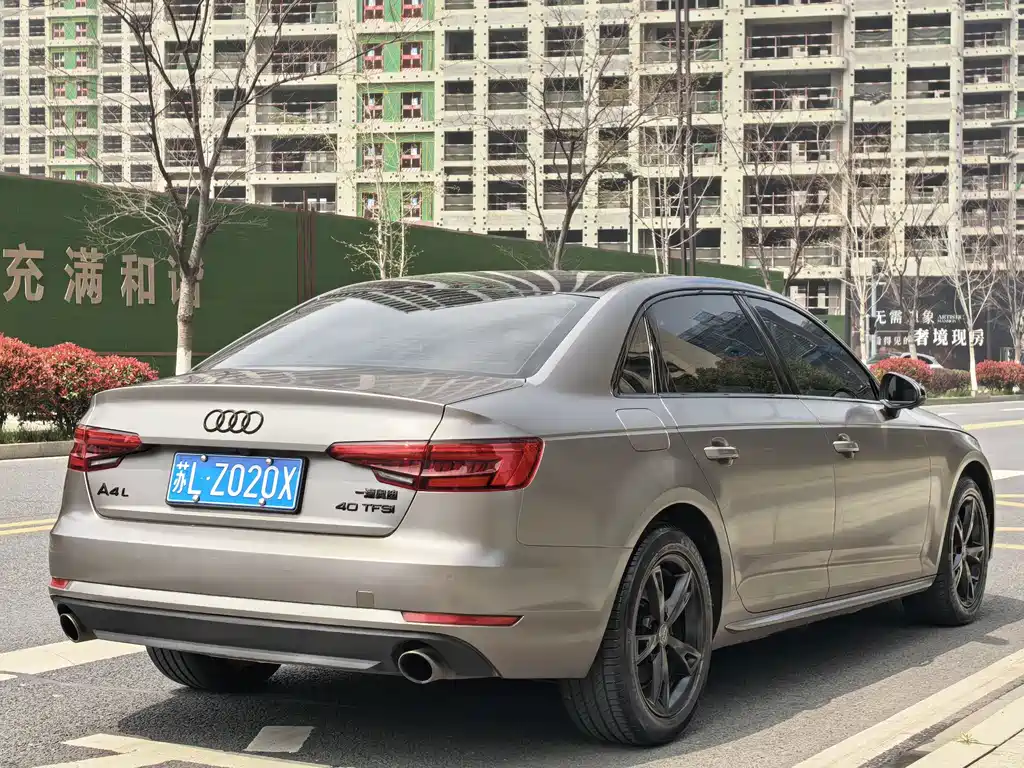 Audi A4L 2017 — фото 11