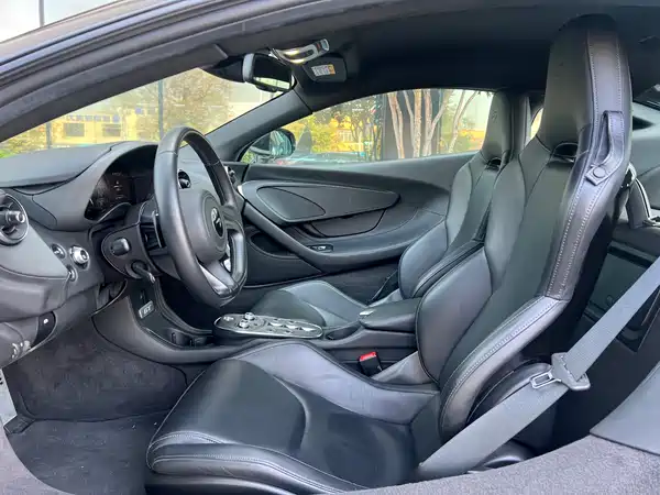 McLaren GT 2022