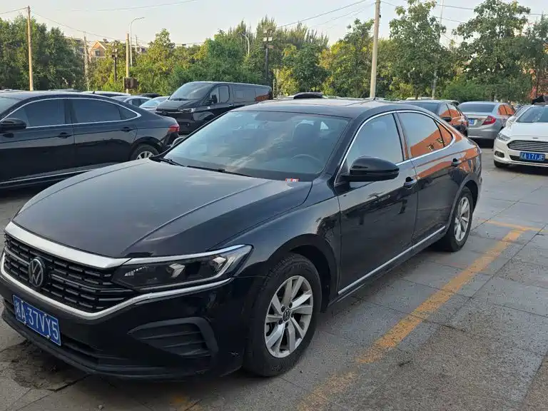 Volkswagen Passat 2025