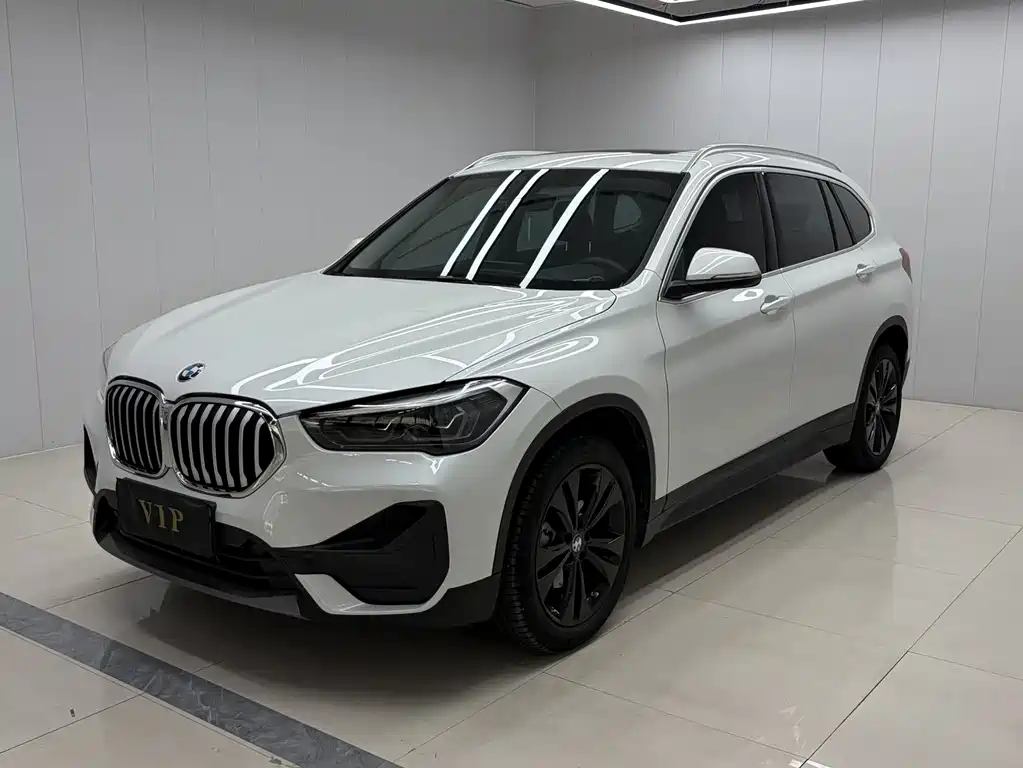 BMW X1 2021 — фото 1