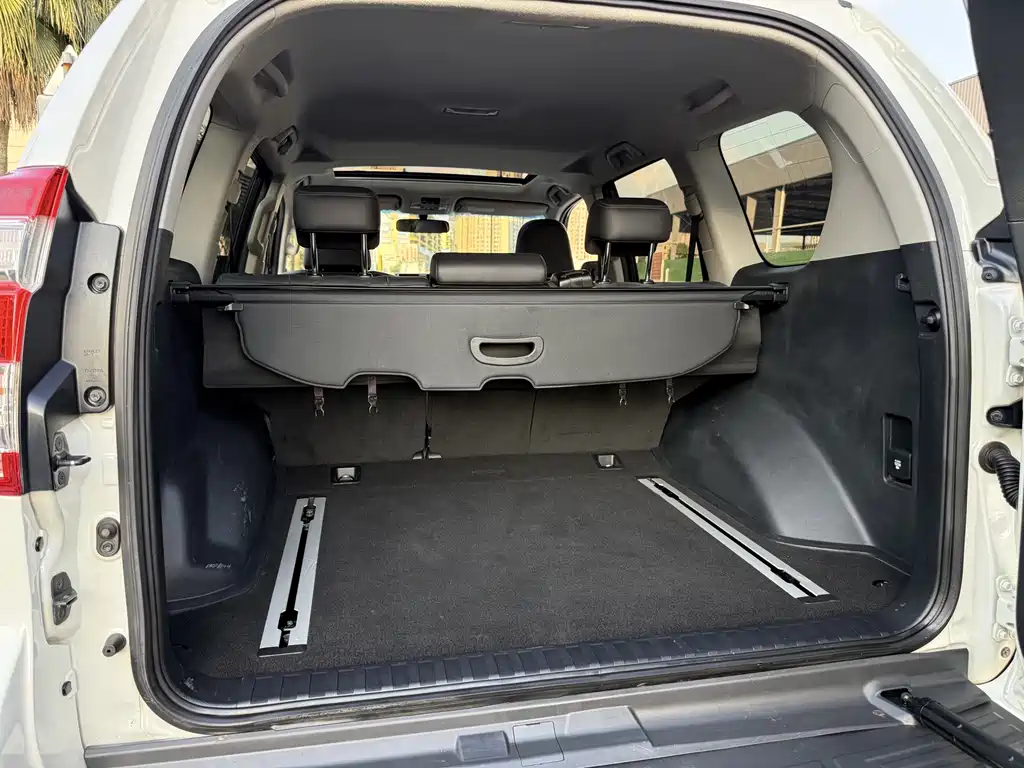 Toyota Prado 2017 — фото 15