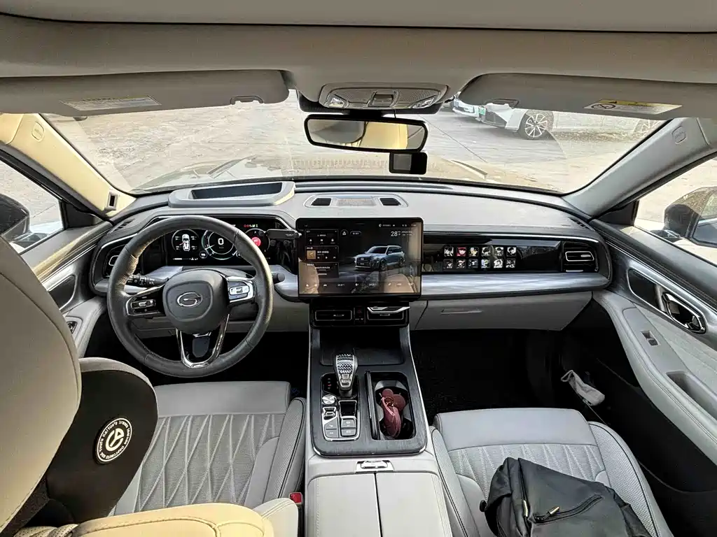 GAC Motor Trumpchi GS8 2022 — фото 4