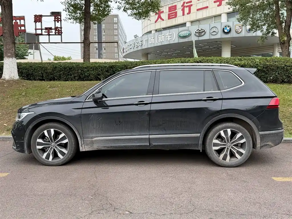 Volkswagen Tiguan L 2024 — фото 3