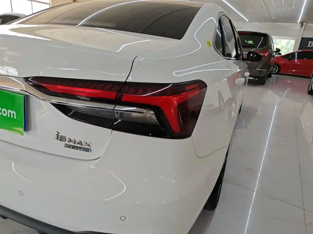 Roewe i6 MAX 2022 — фото 8