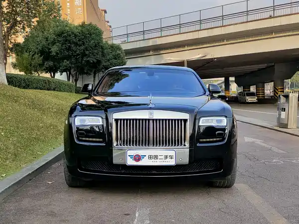 Rolls-Royce Ghost 2012