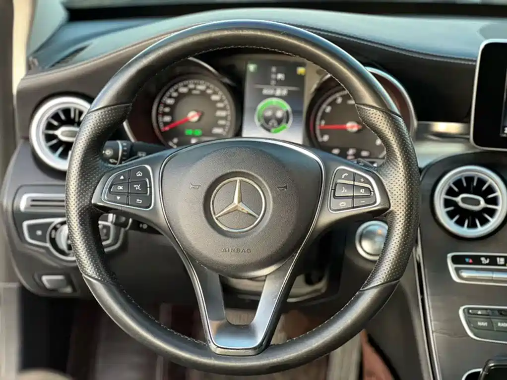 Mercedes-Benz C-Class 2016 — фото 10