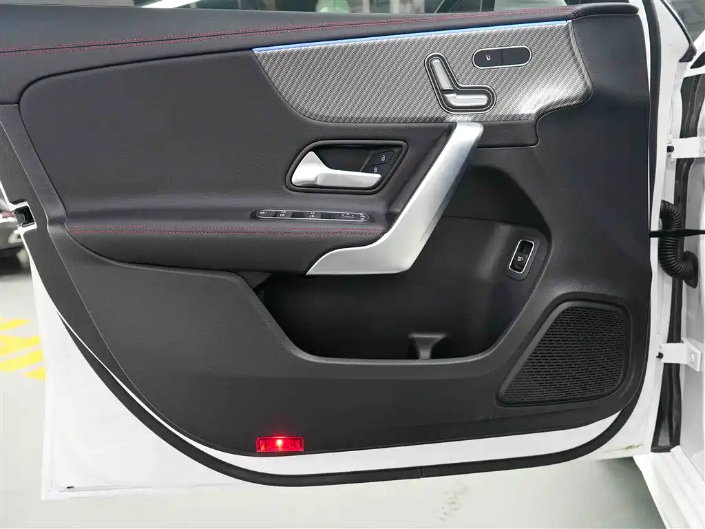Mercedes-Benz A-Class 2026 — фото 9