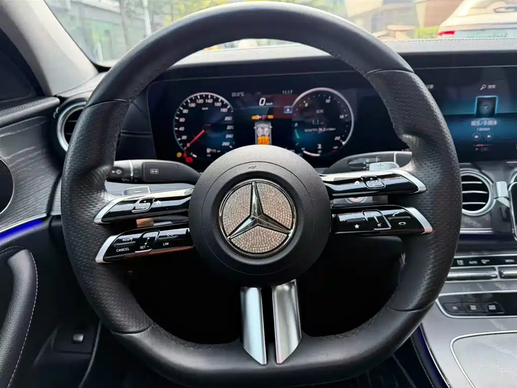Mercedes-Benz E-Class 2021 — фото 10