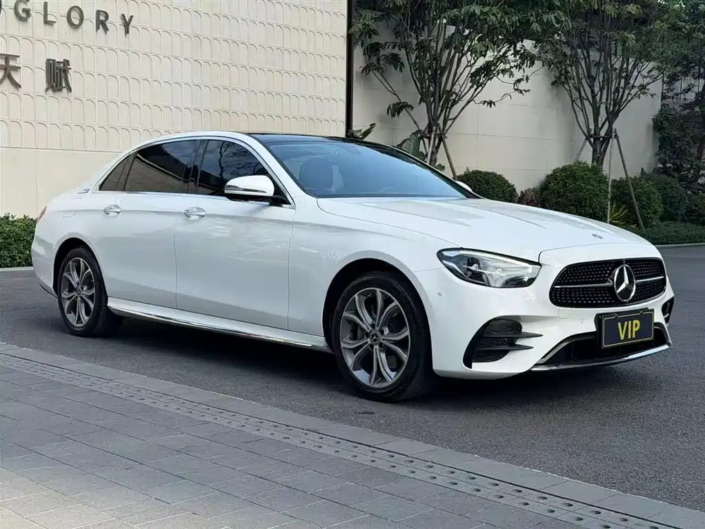 Mercedes-Benz E-Class 2021 — фото 11