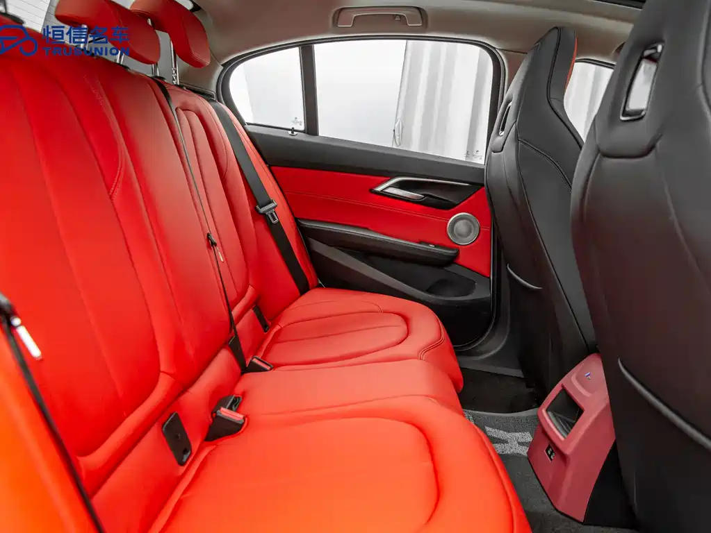BMW 1 Series 2022 — фото 15