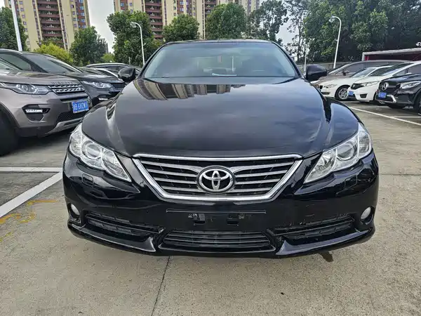 Toyota Reiz 2012