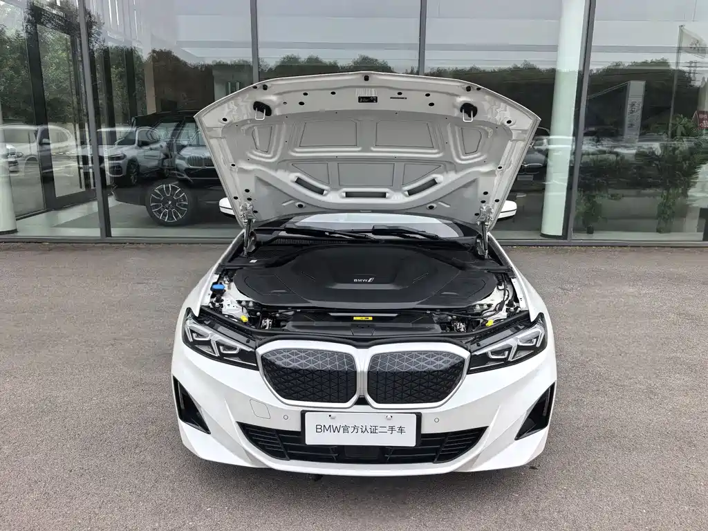 BMW i3 2025 — фото 9