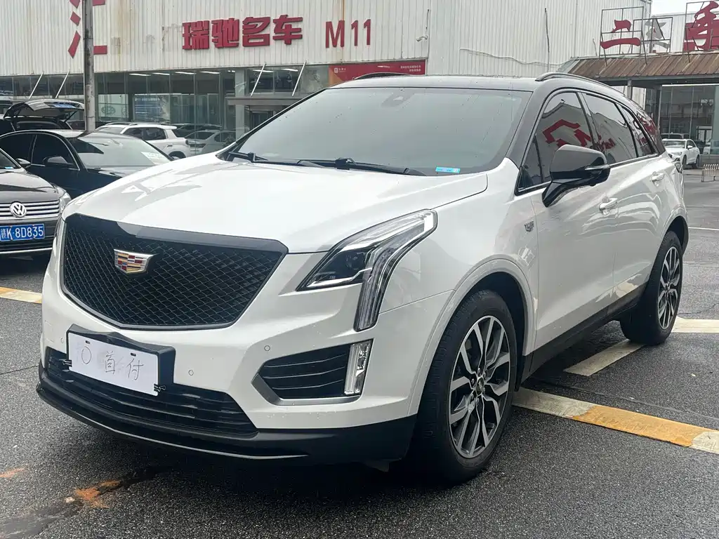 Cadillac XT5 2022 — фото 1