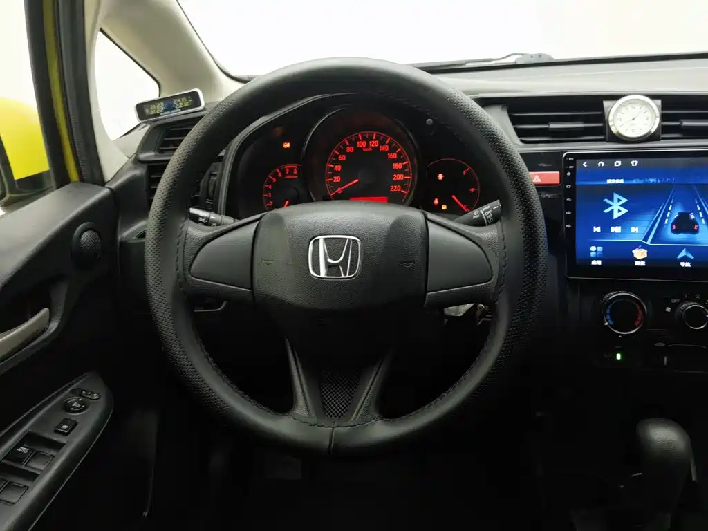 Honda Fit 2015 — фото 11