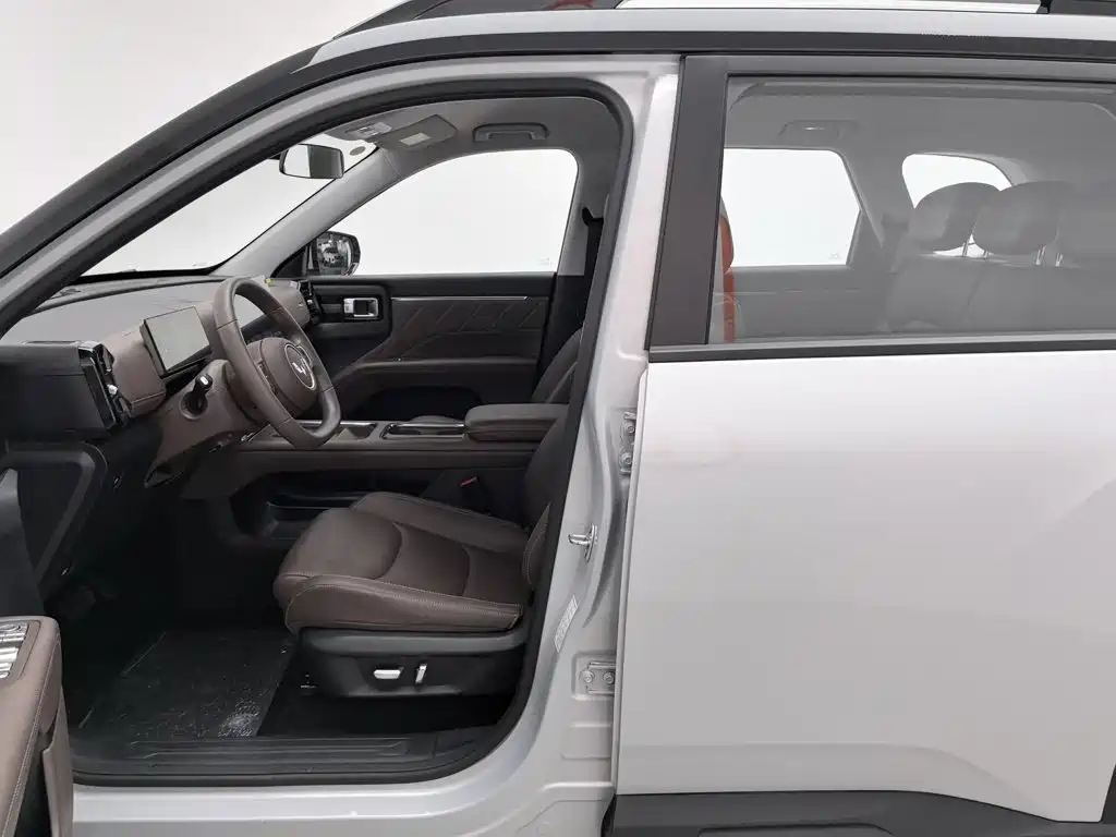 Wuling Starlight 560 New Energy 2025 — фото 10