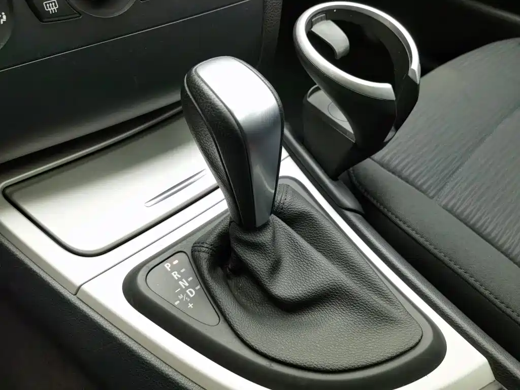 BMW 1 Series 2010 — фото 13