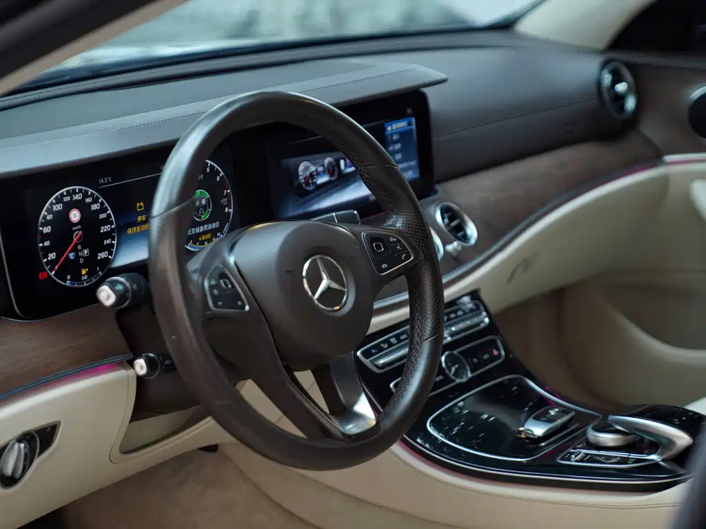 Mercedes-Benz E-Class 2016 — фото 5