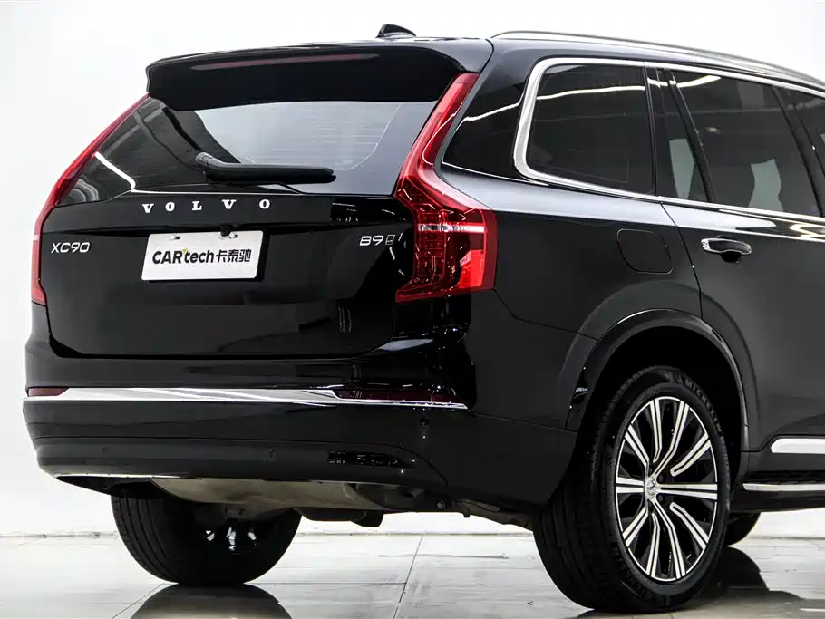 Volvo XC90 2023 — фото 8