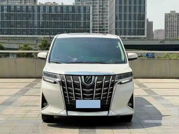 Toyota Alphard 2023