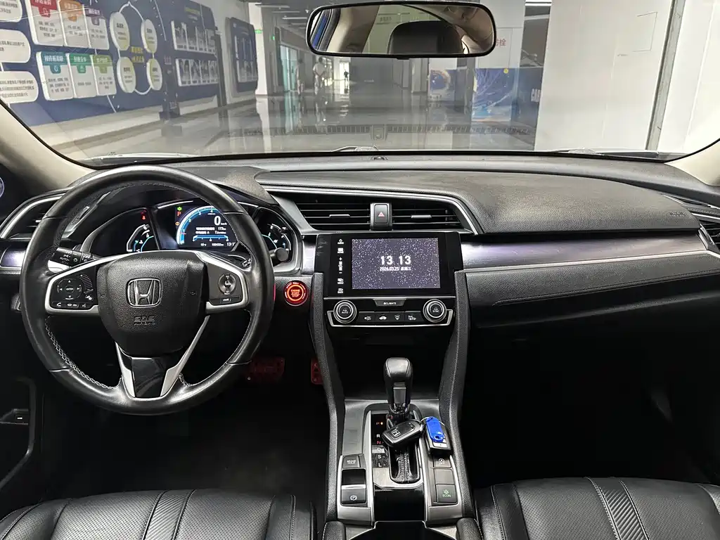 Honda Civic 2018 — фото 27