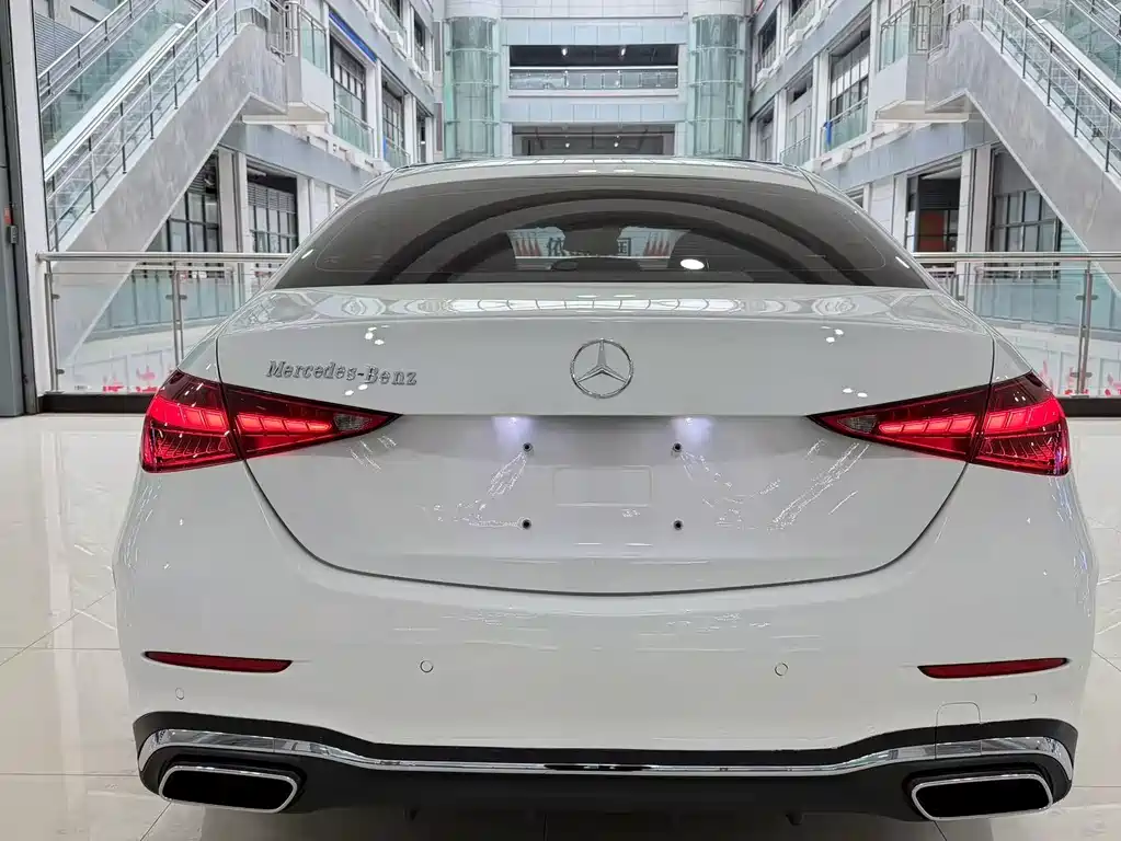 Mercedes-Benz C-Class 2023 — фото 10