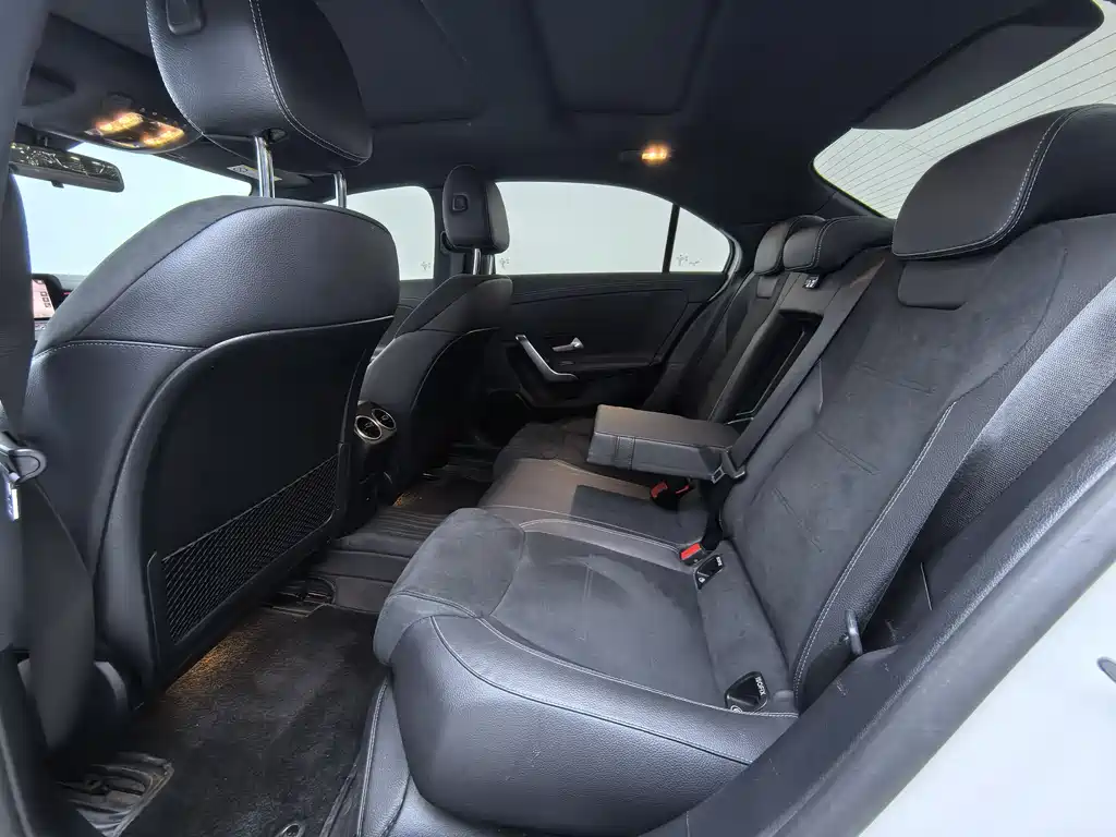 Mercedes-Benz A-Class 2023 — фото 15