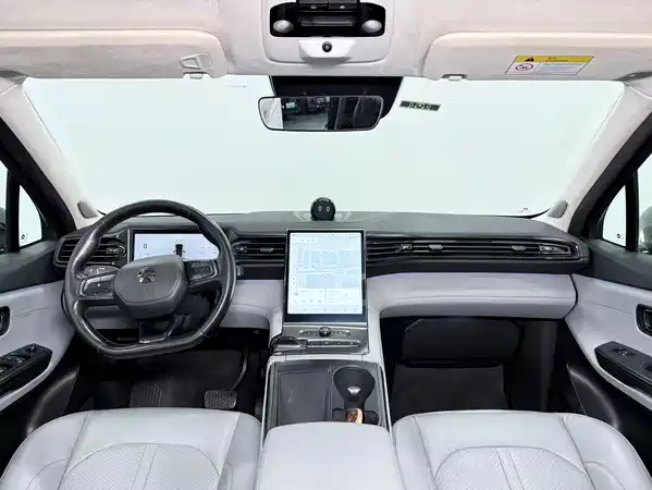 NIO ES6 2020