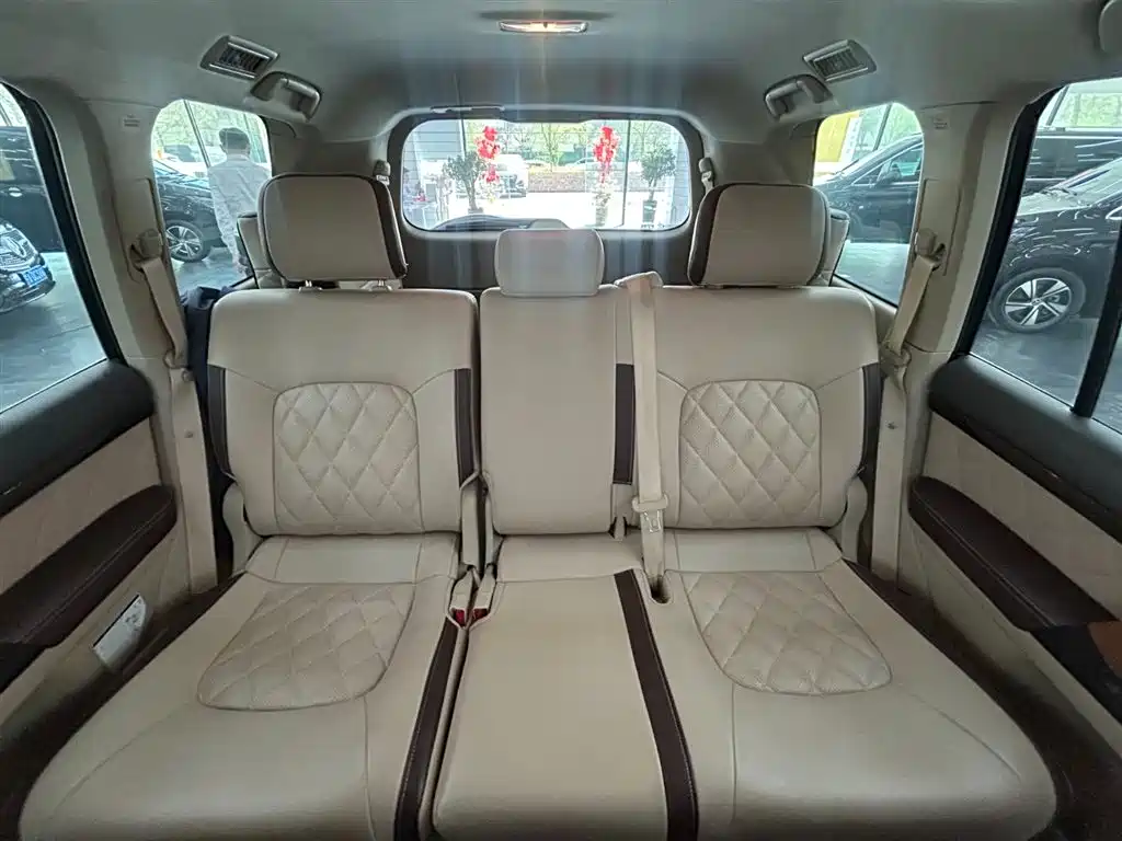 Toyota Land Cruiser 2020 — фото 17