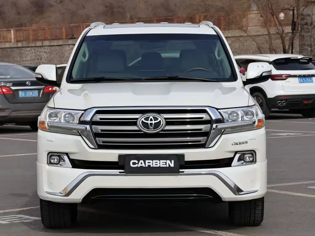 Toyota Land Cruiser 2018 — фото 1