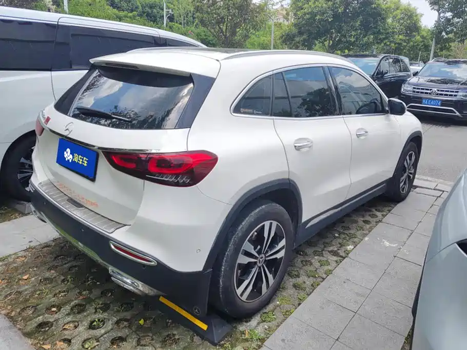 Mercedes-Benz GLA 2021