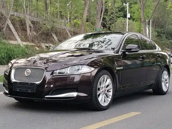 Jaguar XF 2015