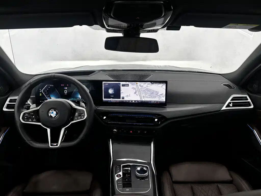 BMW 3 Series 2025 — фото 14