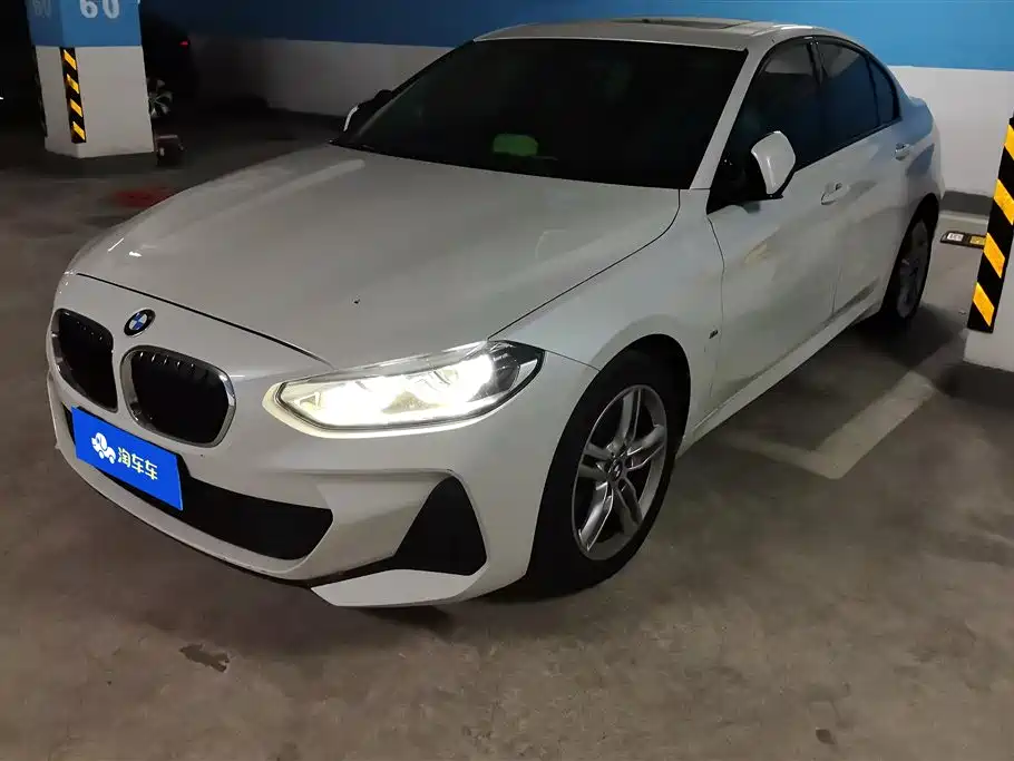 BMW 1 Series 2019 — фото 1