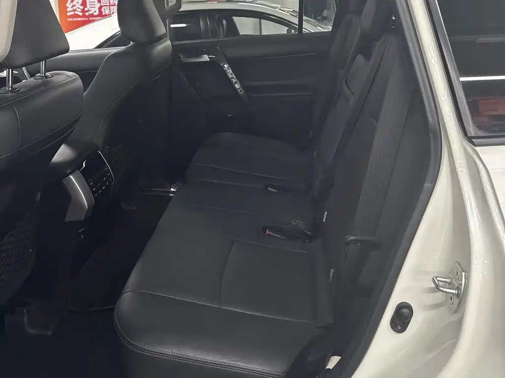 Toyota Prado 2019 — фото 11