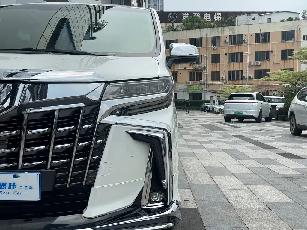 Toyota Alphard 2018 — фото 3