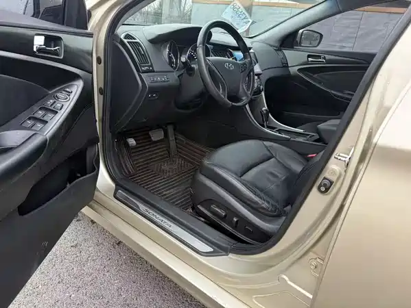 Hyundai Sonata 2012