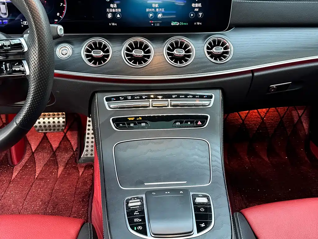 Mercedes-Benz E-Class 2023 — фото 8