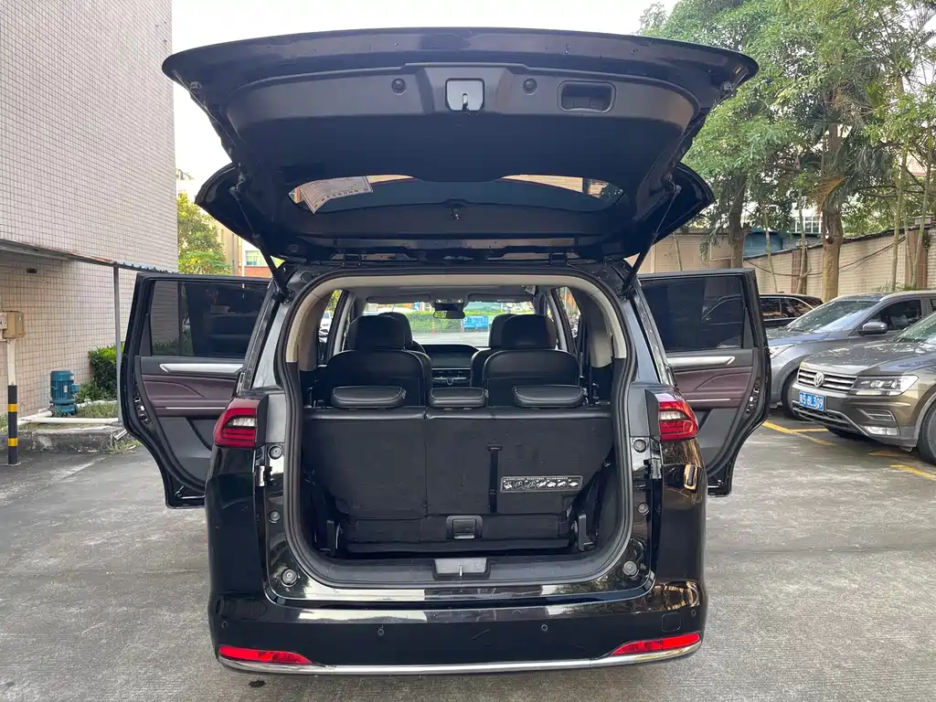 GAC Trumpchi M6 2023 — фото 15