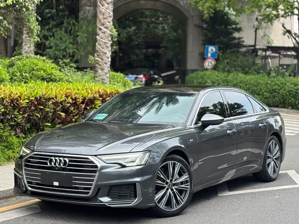 Audi A6L 2022 — фото 1