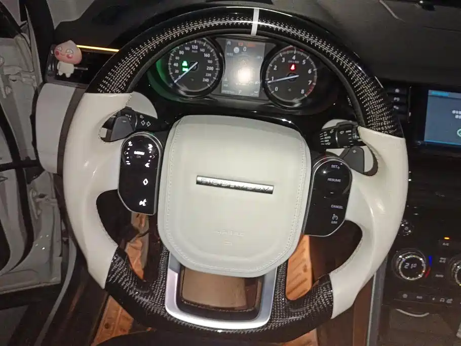 Land Rover Discovery Sport 2018 — фото 15