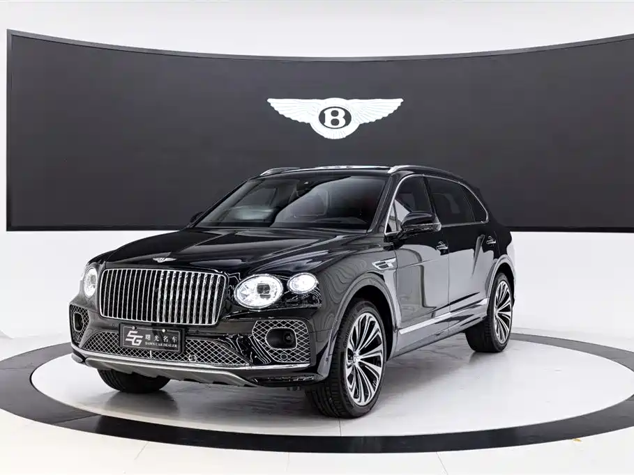 Bentley Bentayga 2023 — фото 1