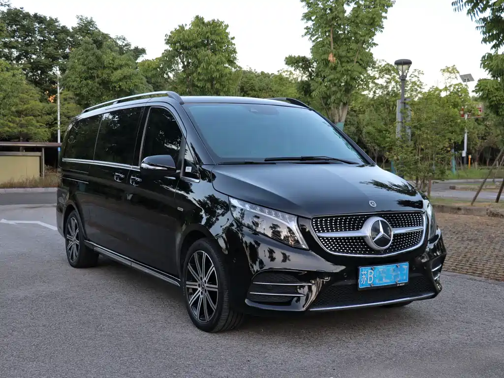 Mercedes-Benz V-Class 2023 — фото 5