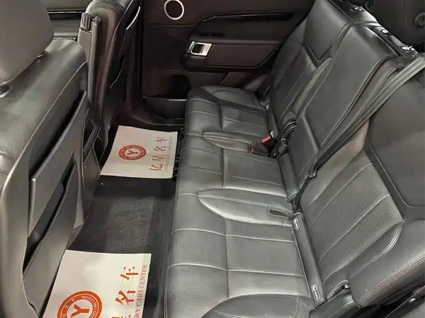 Land Rover Discovery 2018