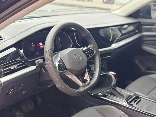 Volkswagen Passat 2023