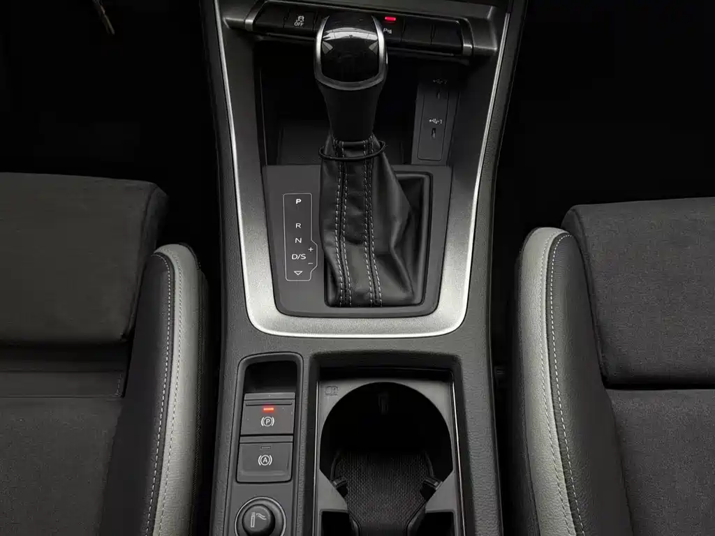 Audi Q3 2022 — фото 14