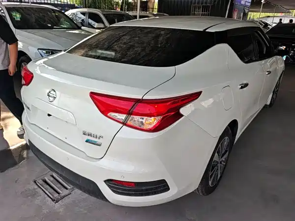Nissan Bluebird 2016