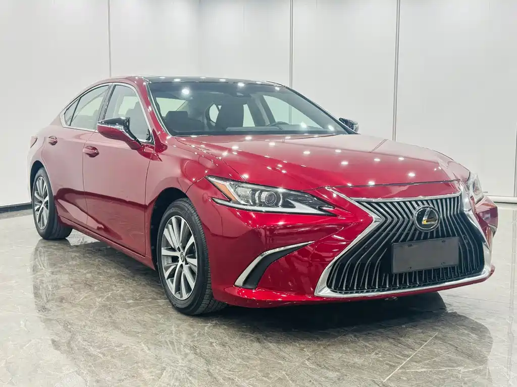 Lexus ES 2018 — фото 3
